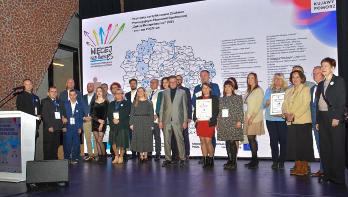 Zdjęcie laureatów certyfikatu "Zakup Prospołeczny"